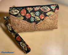 Load image into Gallery viewer, Cork and cotton wristlet pouch